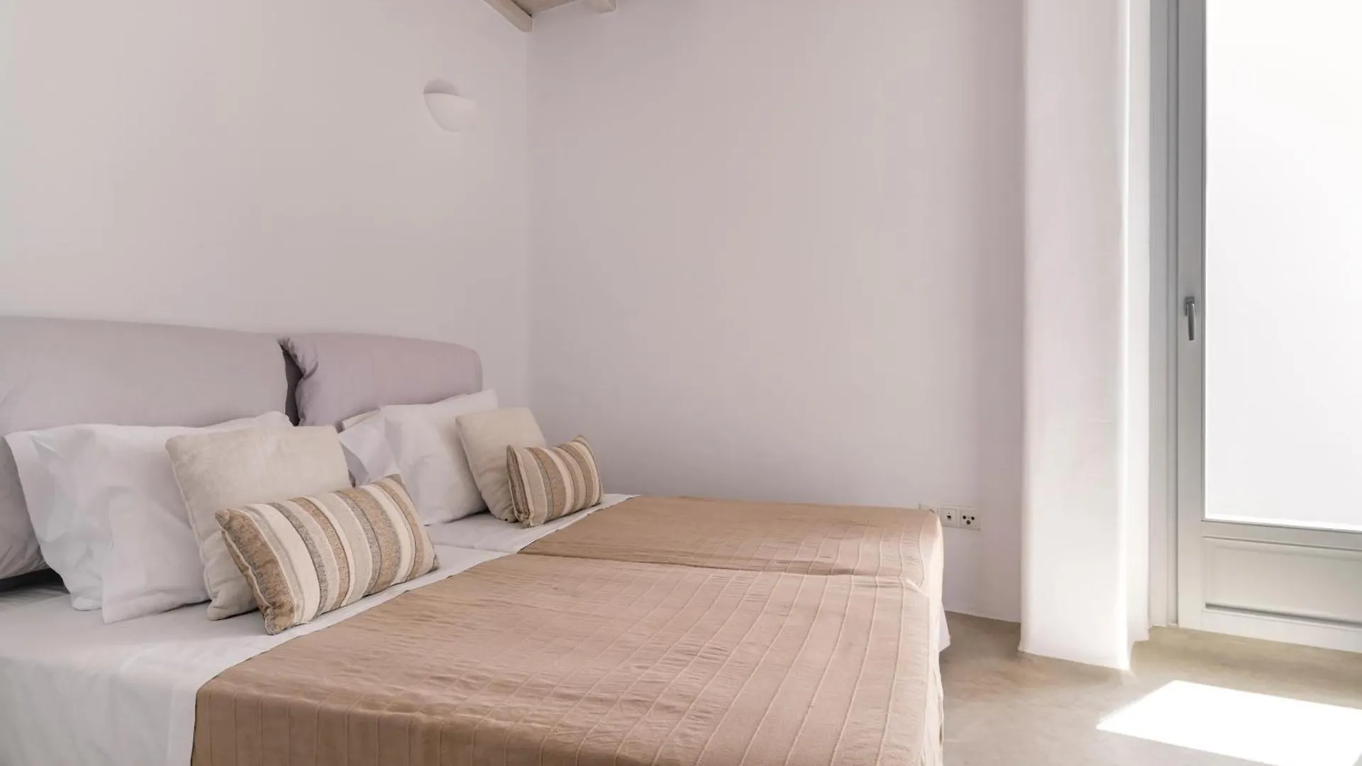 Luxury Villa With Stunning Views Above Kalo Livadi Mykonos Town