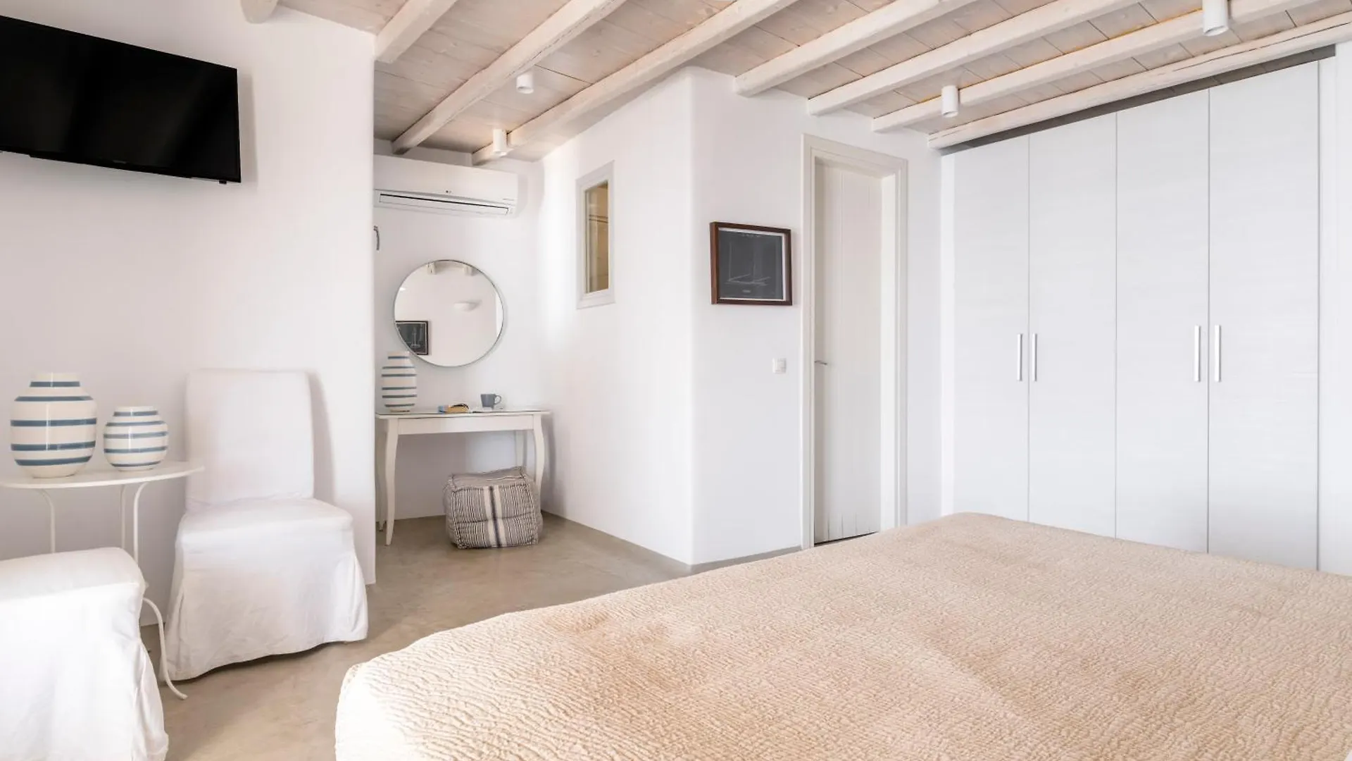 Luxury Villa With Stunning Views Above Kalo Livadi Mykonos Town 0*,