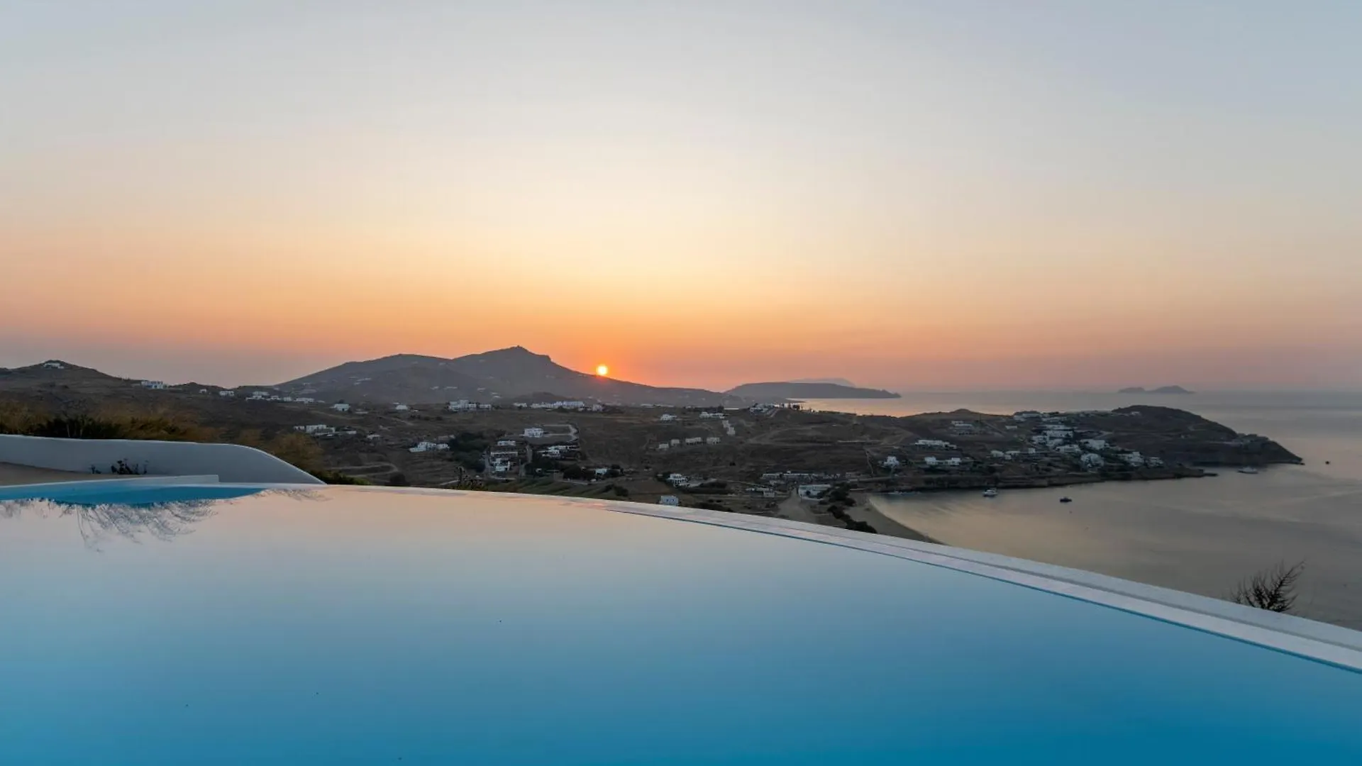 Luxury Villa With Stunning Views Above Kalo Livadi Mykonos Town